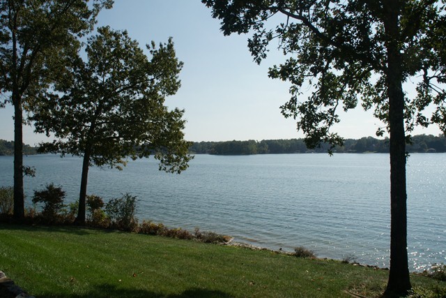 108 Aspen Road Moneta, VA 24121 - Photo 4 of 12 Panoramic Lake View