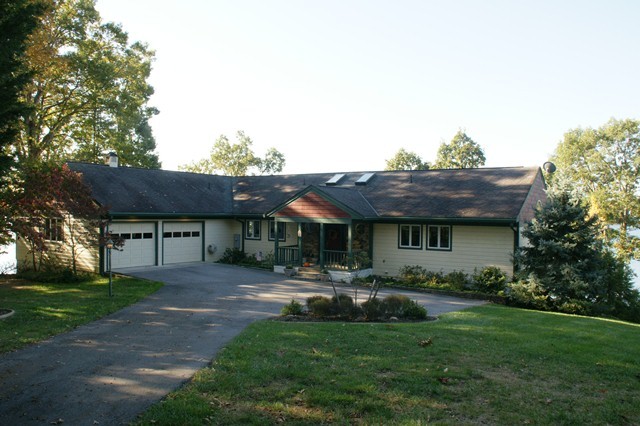 108 Aspen Road Moneta, VA 24121 - Photo 8 of 12 Front View