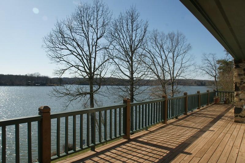 108 Aspen Road Moneta, VA 24121 - Photo 10 of 12 lakeside deck and view