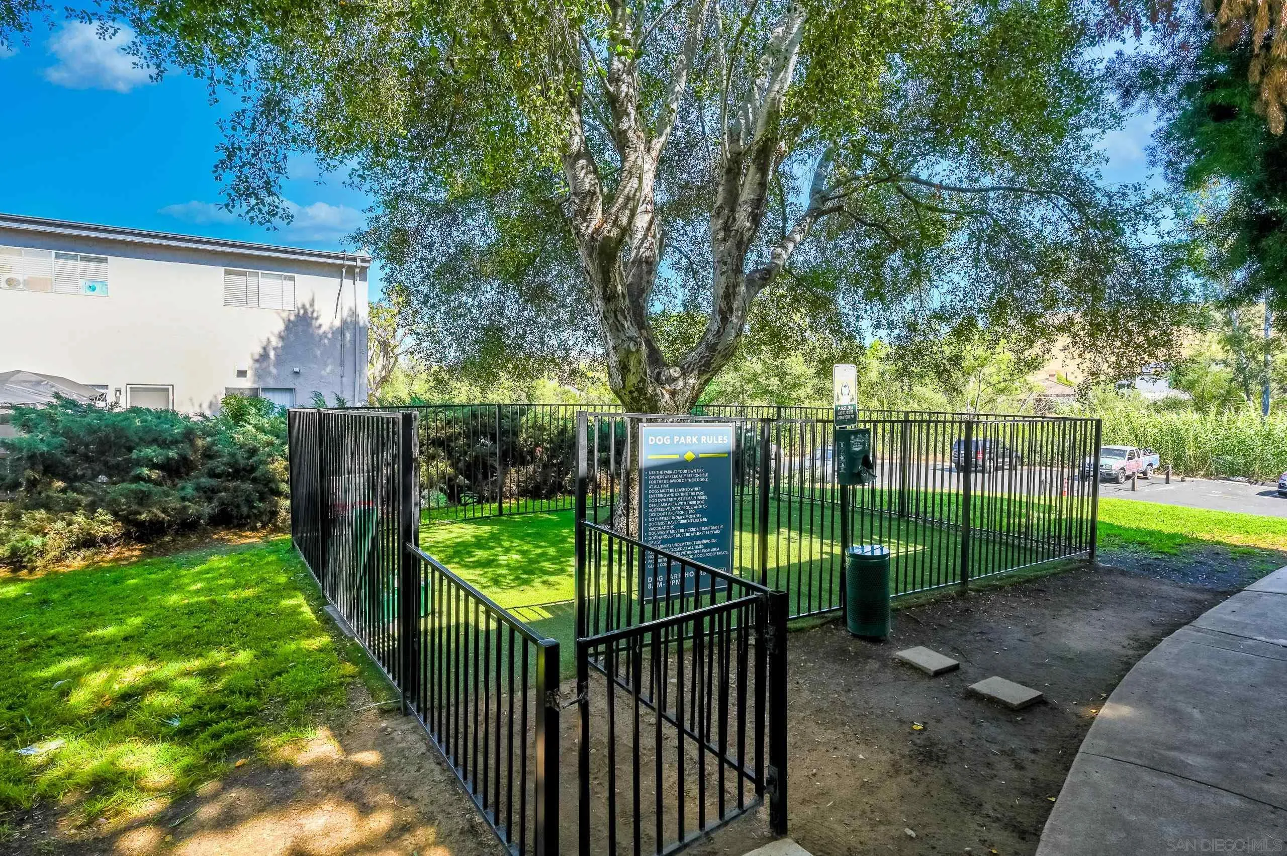 12425 Oak Knoll Road Poway, CA 92064 - Photo 4 of 10