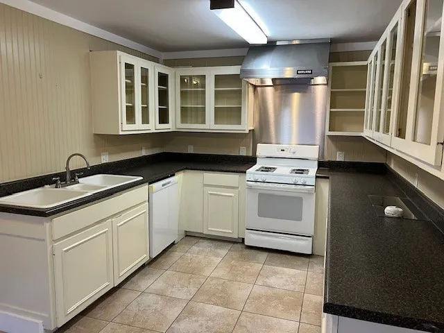 $2,350 | 110 Bracewell Court, St. Simons Island, GA 31522