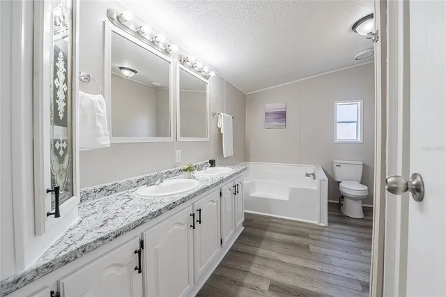 $299,900 | 952 Saddlewood Boulevard, Lakeland, FL 33809