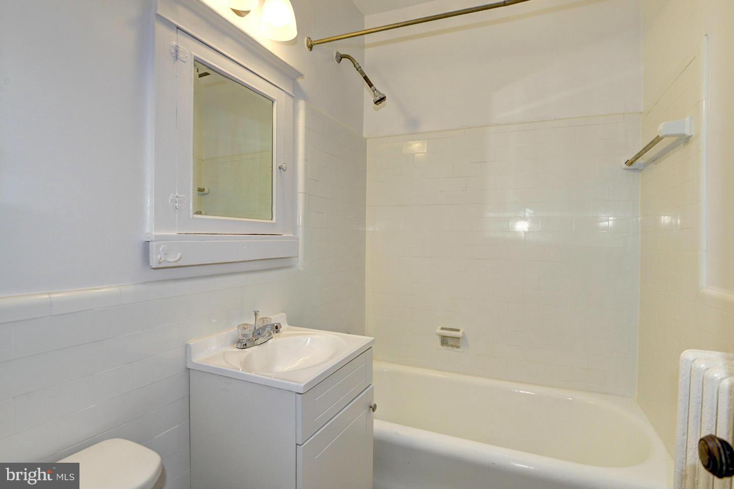 2417 Tunlaw Road Northwest Washington, DC 20007 - Photo 8 of 18 Bath