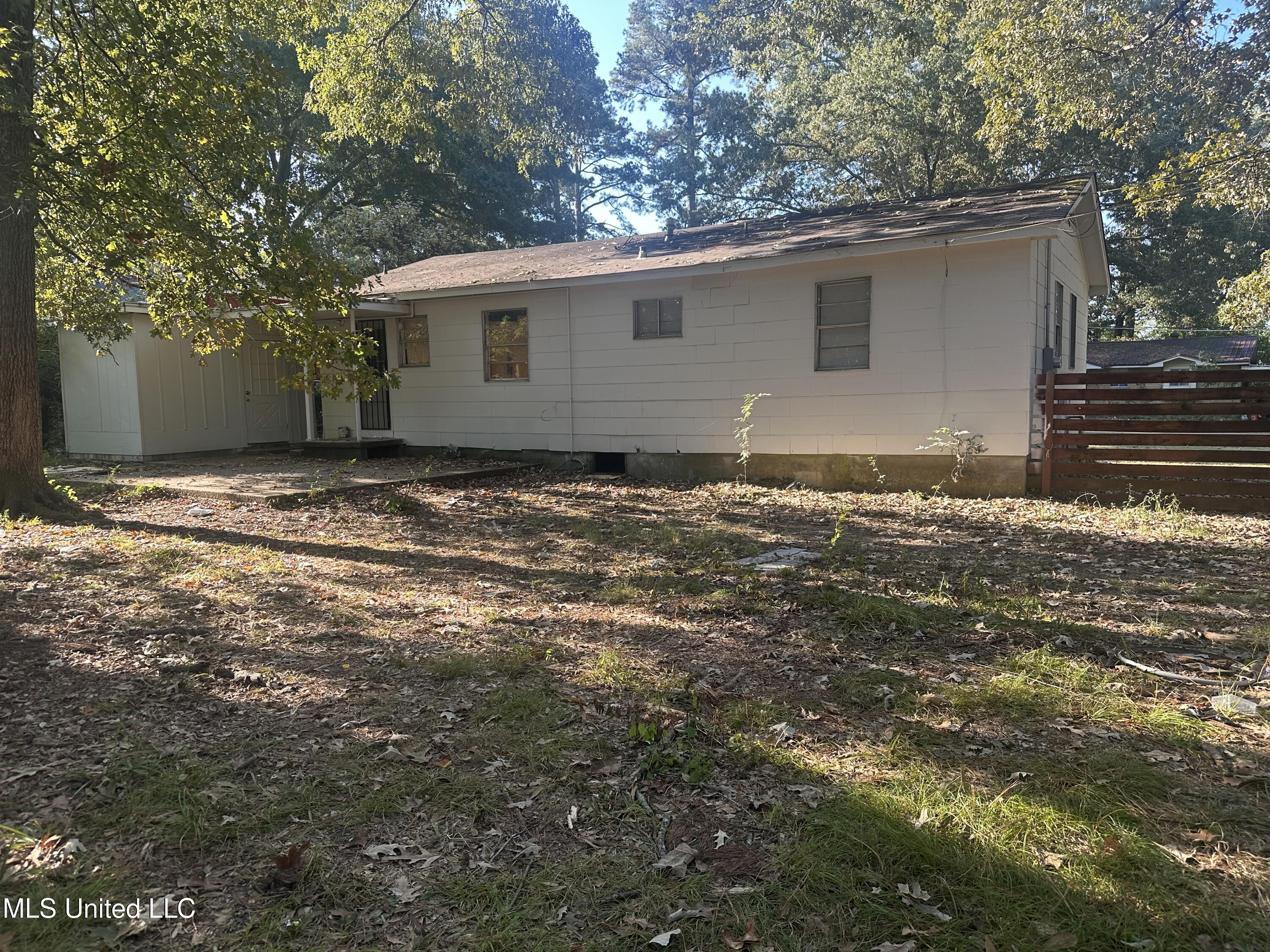 410 Oneida Avenue Jackson, MS 39212 - Photo 19 of 22 IMG_3811