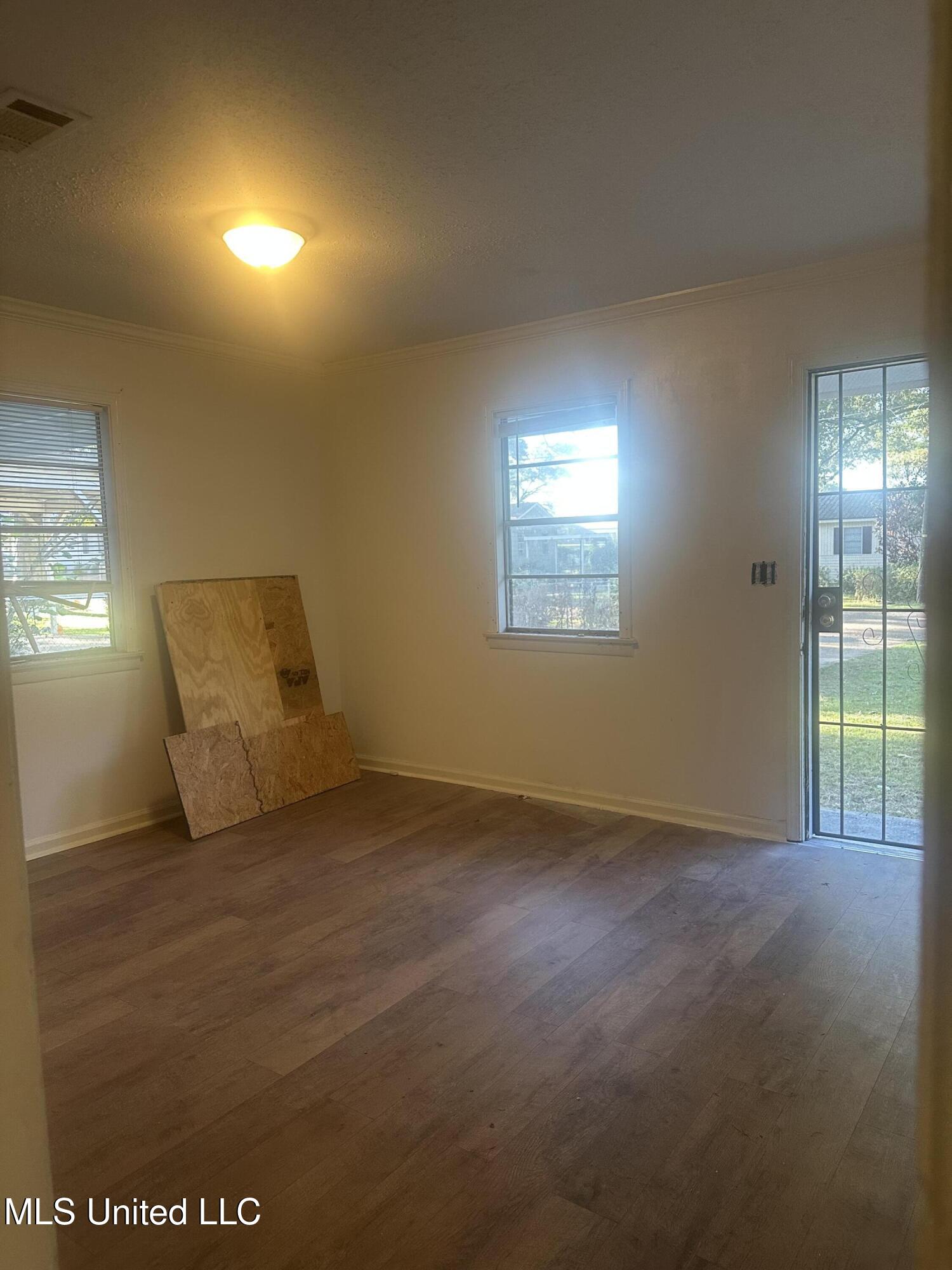 410 Oneida Avenue Jackson, MS 39212 - Photo 2 of 22 IMG_3814