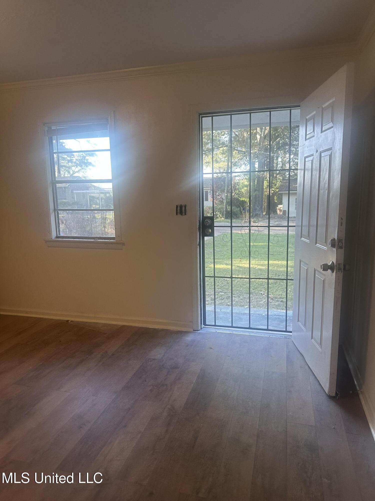 410 Oneida Avenue Jackson, MS 39212 - Photo 3 of 22 IMG_3823