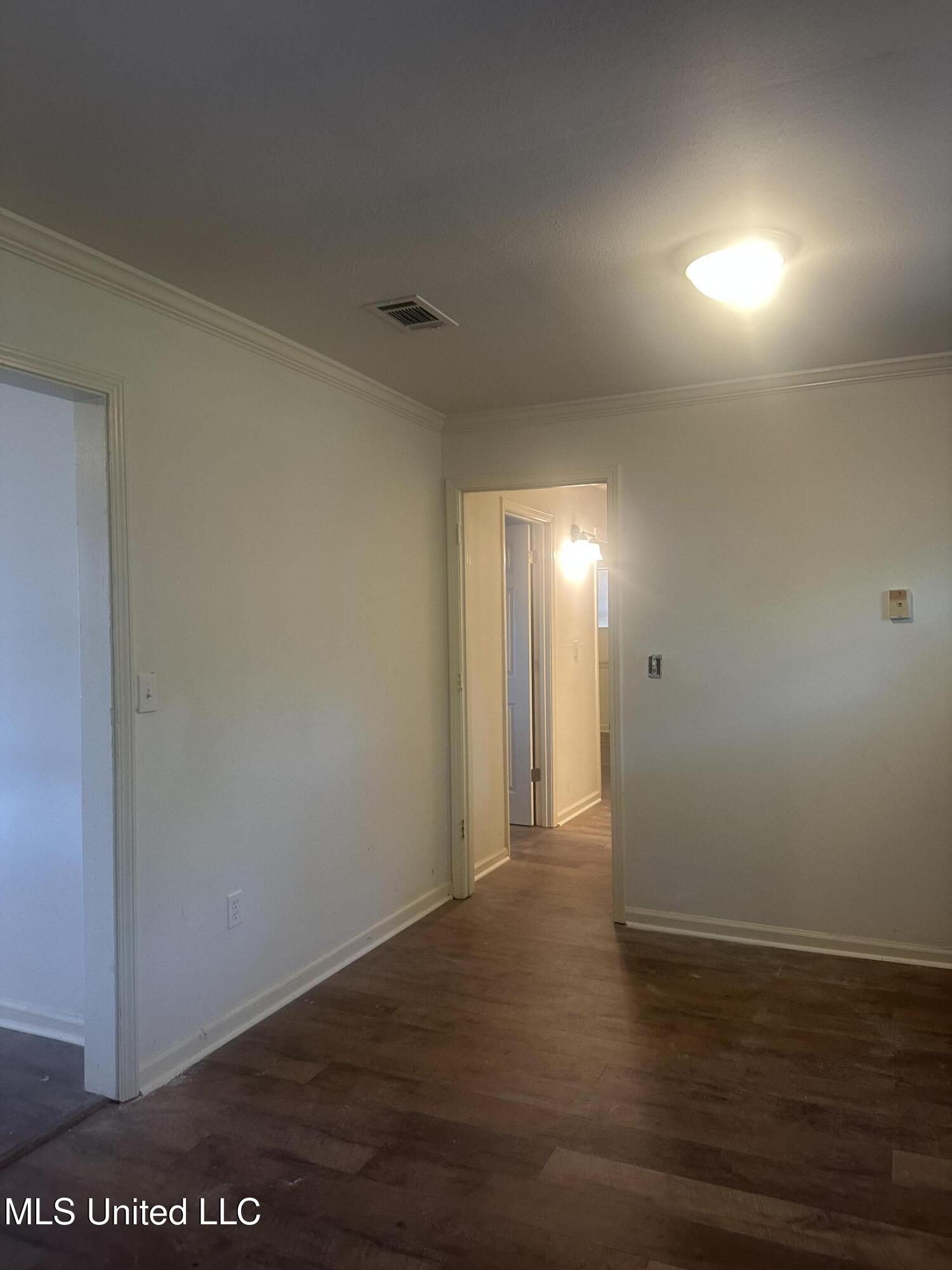 410 Oneida Avenue Jackson, MS 39212 - Photo 7 of 22 IMG_3815