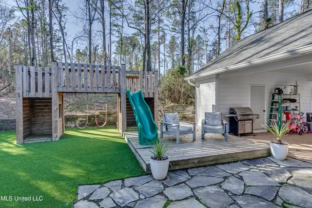 $345,000 | 551 Cliffview Drive, Brandon, MS 39047