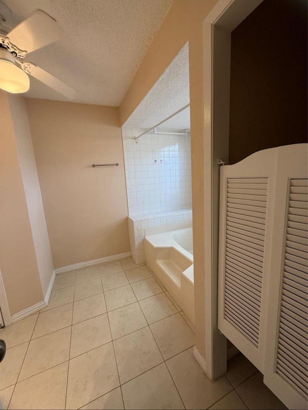 4027 Summit Valley Drive Houston, TX 77082 - Photo 22 of 24