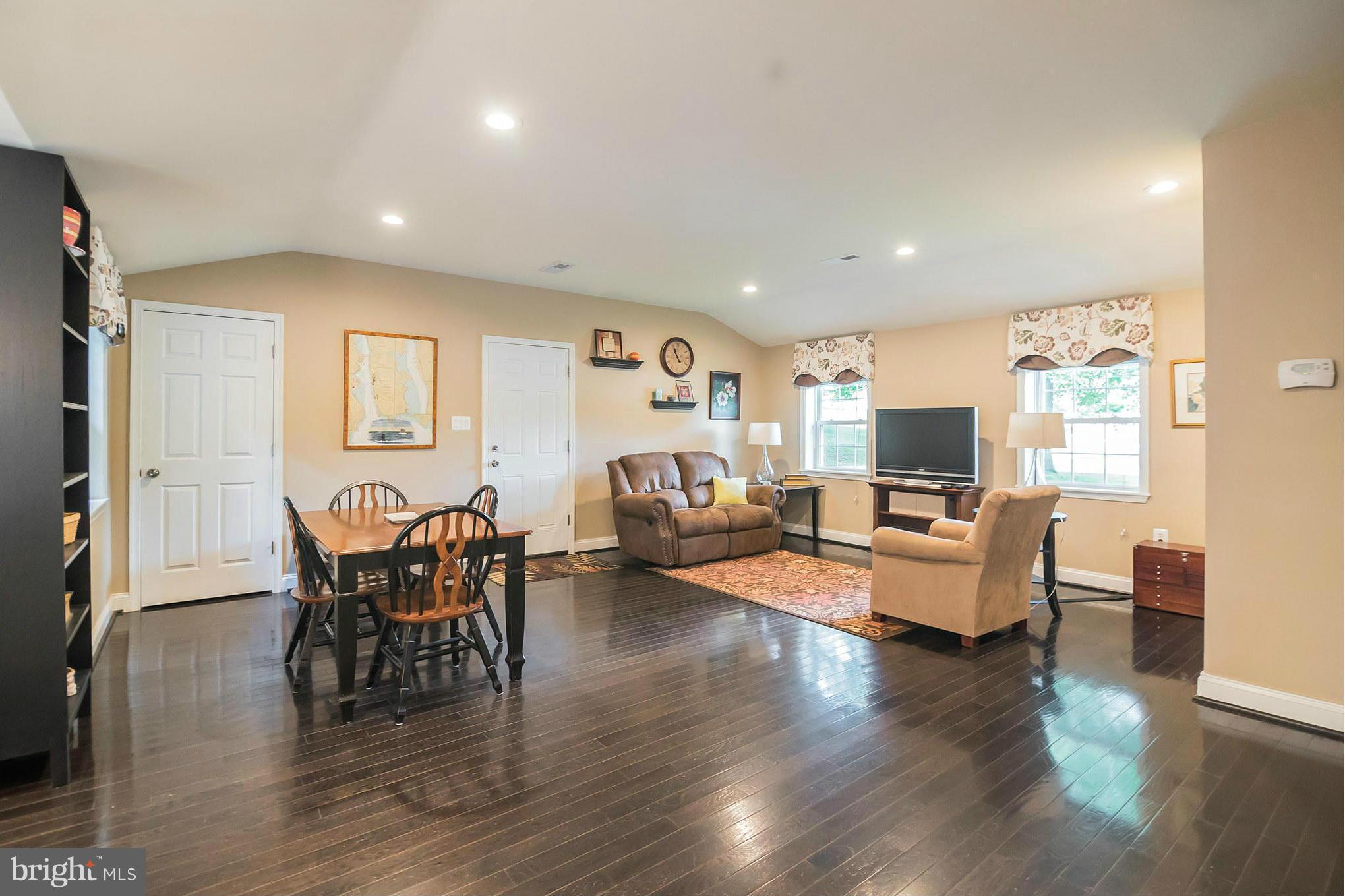 14531 Layhill Road Silver Spring, MD 20906 - Photo 12 of 29 Family Room