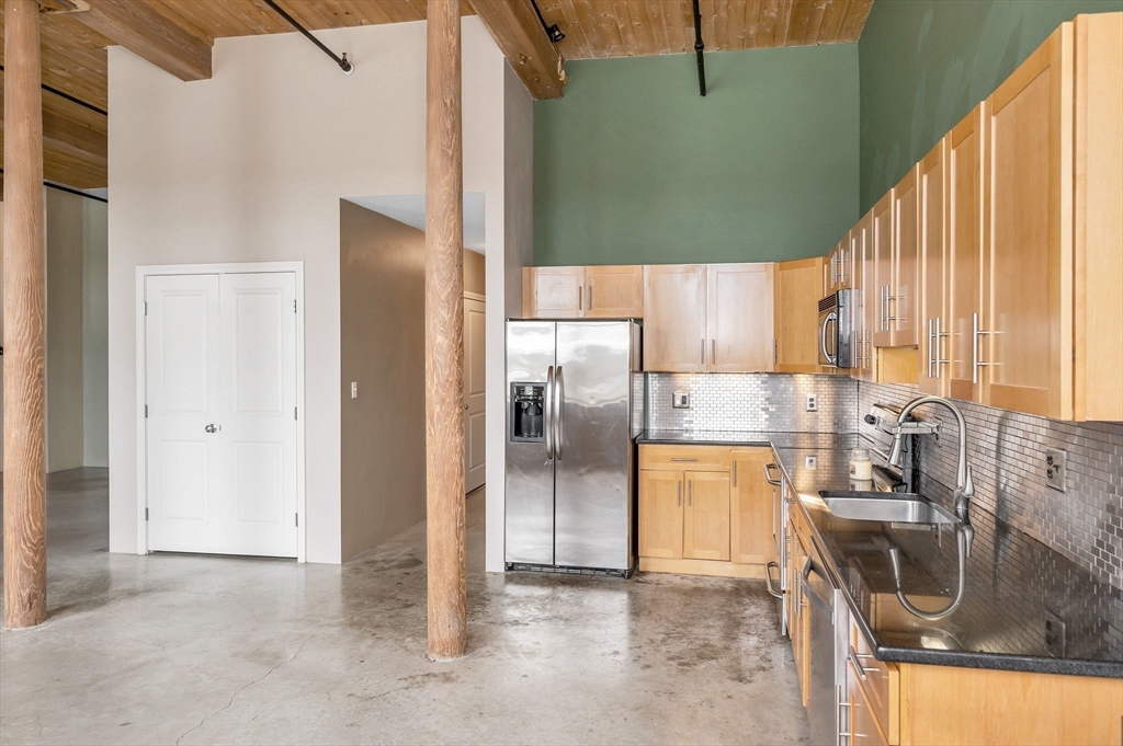 35 Riverwalk Way, Unit R306 Lowell, MA 01854 - Photo 11 of 39 Gallery Image 11