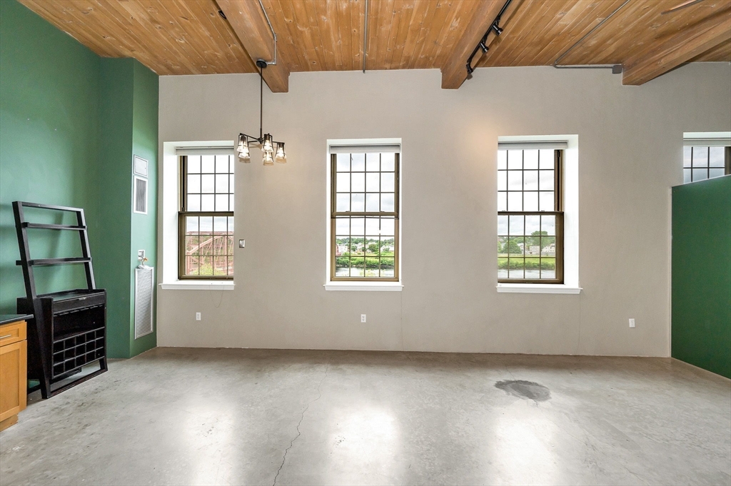 35 Riverwalk Way, Unit R306 Lowell, MA 01854 - Photo 17 of 39 Gallery Image 17