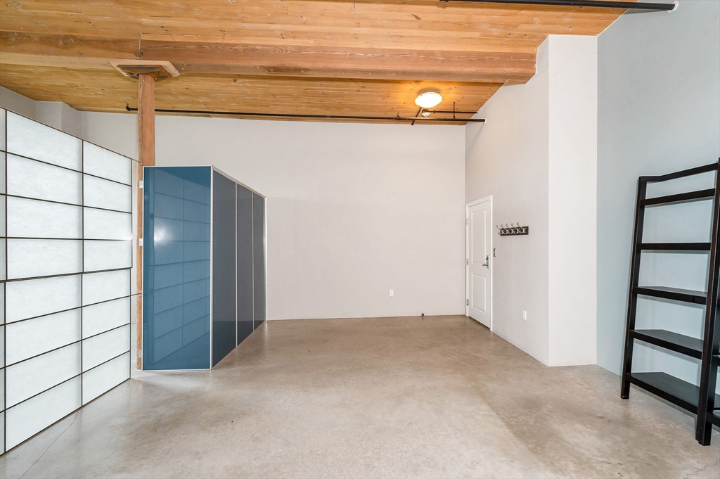 35 Riverwalk Way, Unit R306 Lowell, MA 01854 - Photo 3 of 39 Gallery Image 3