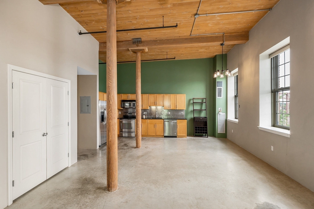 35 Riverwalk Way, Unit R306 Lowell, MA 01854 - Photo 7 of 39 Gallery Image 7