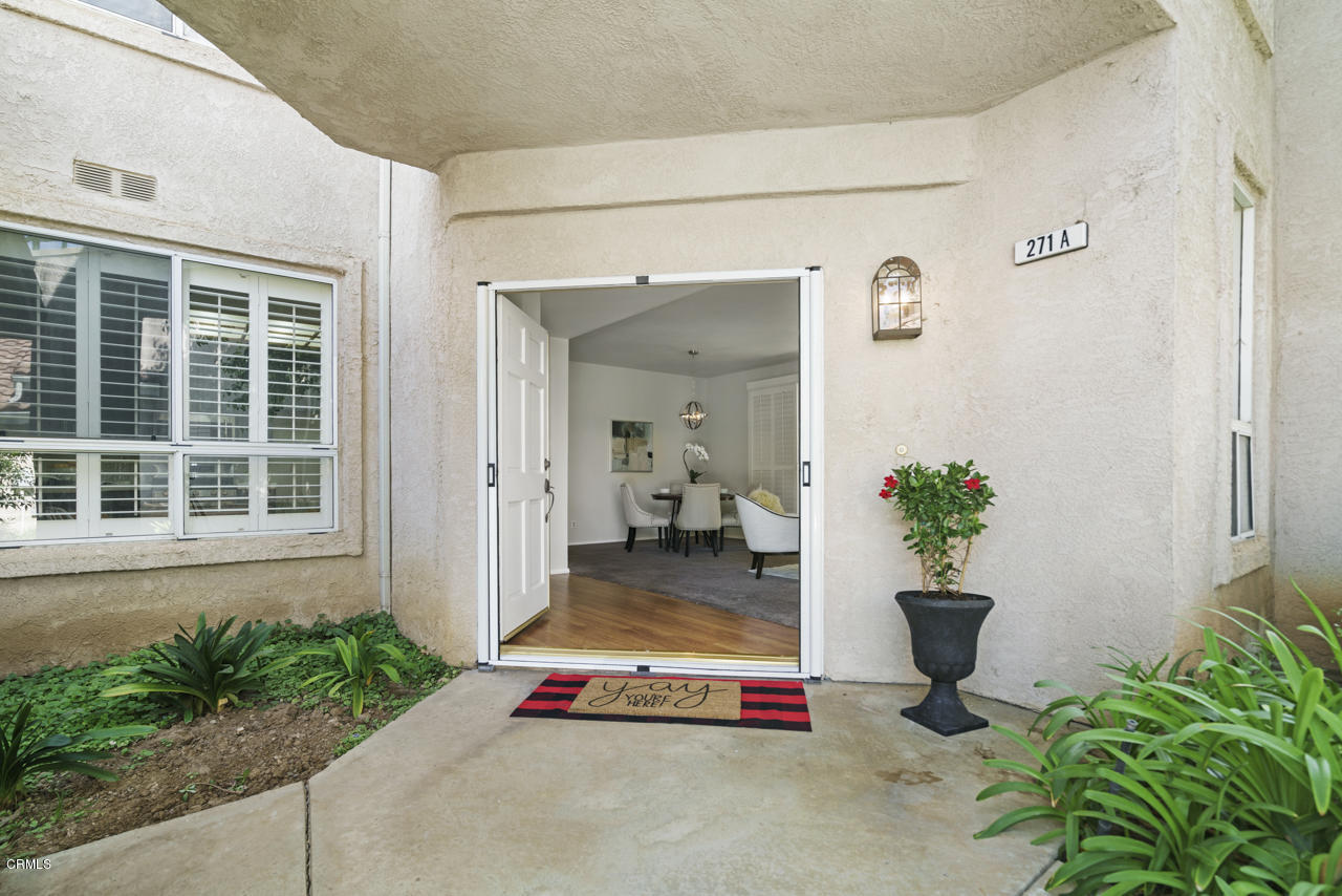 271 Fieldstone Way, Unit A Simi Valley, CA 93065 - Photo 3 of 25 _DSC0002