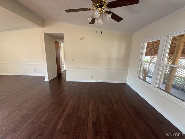 $99,900 | 8 Holly Lane, Cheektowaga, NY 14227