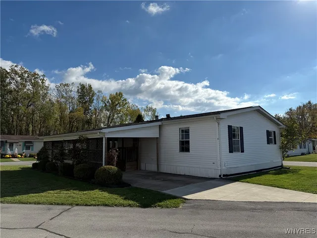 $99,900 | 8 Holly Lane, Cheektowaga, NY 14227