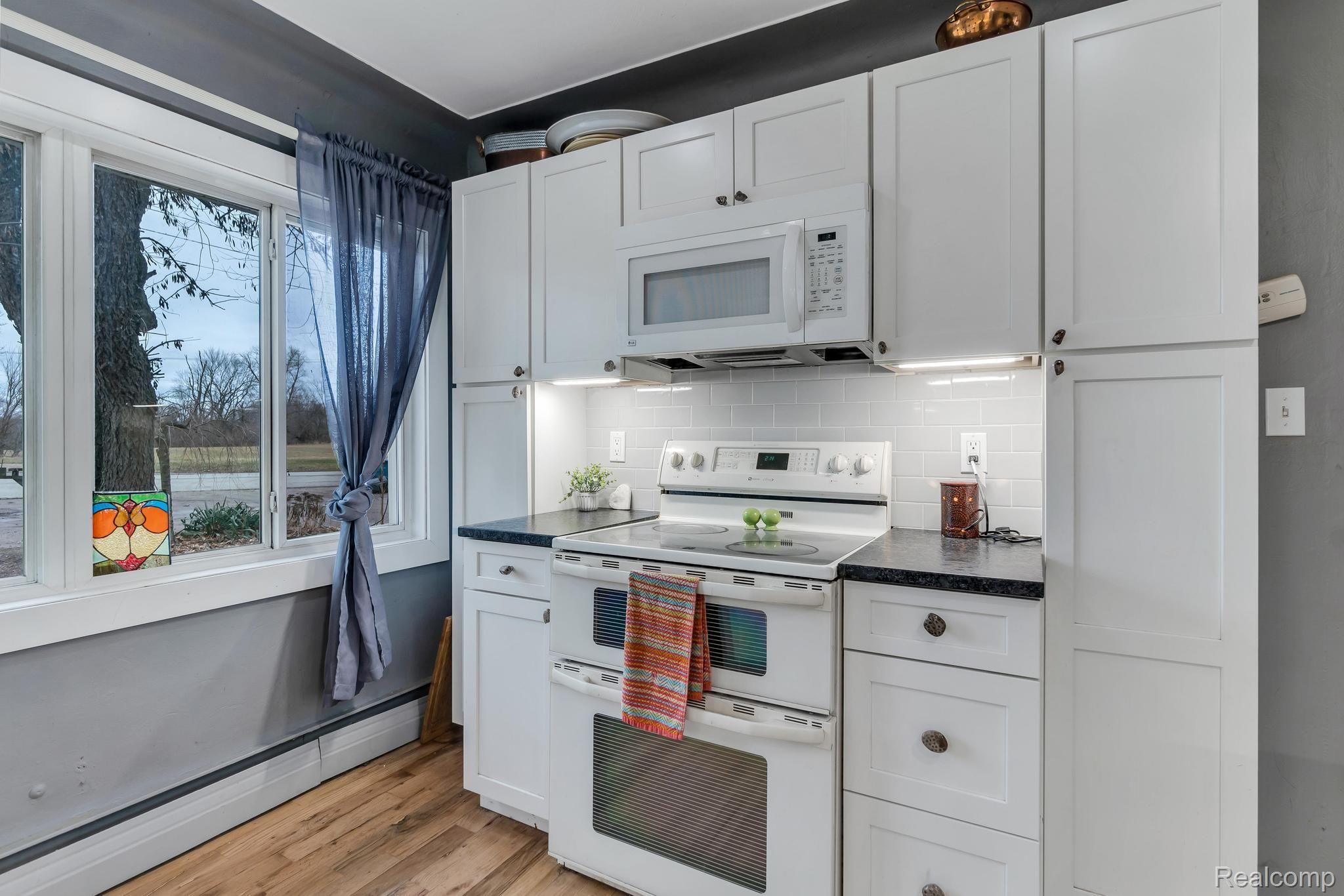 10716 Lehring Road Byron, MI 48418 - Photo 12 of 36 Gallery Image 12