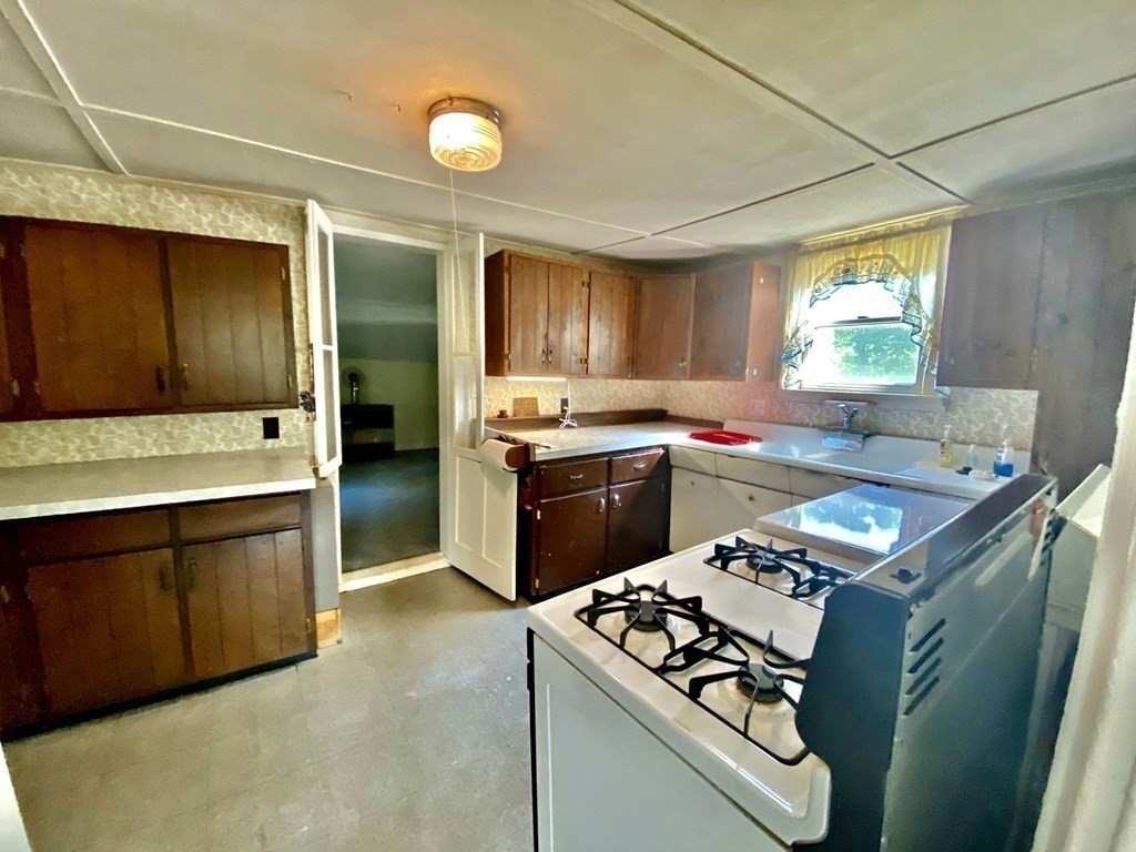 1360 Barre Road Hardwick, MA 01031 - Photo 12 of 35
