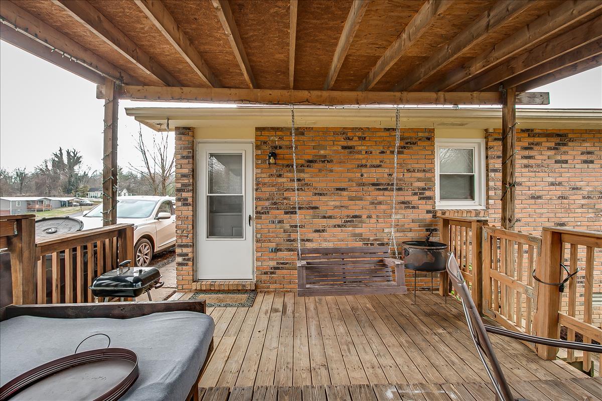 608 Cross Community Road Bristol, TN 37620 - Photo 23 of 28 Cross Community-25