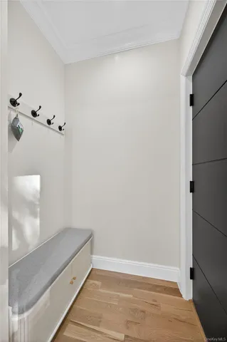 $2,185,000 | 80 Clapham Avenue, Manhasset, NY 11030