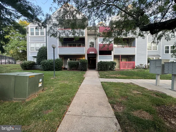 $1,950 | 13613 Sir Thomas Way, Unit 12, Silver Spring, MD 20904