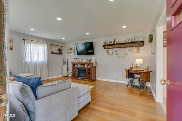 $319,000 | 2412 Highway 11E, Telford, TN 37690