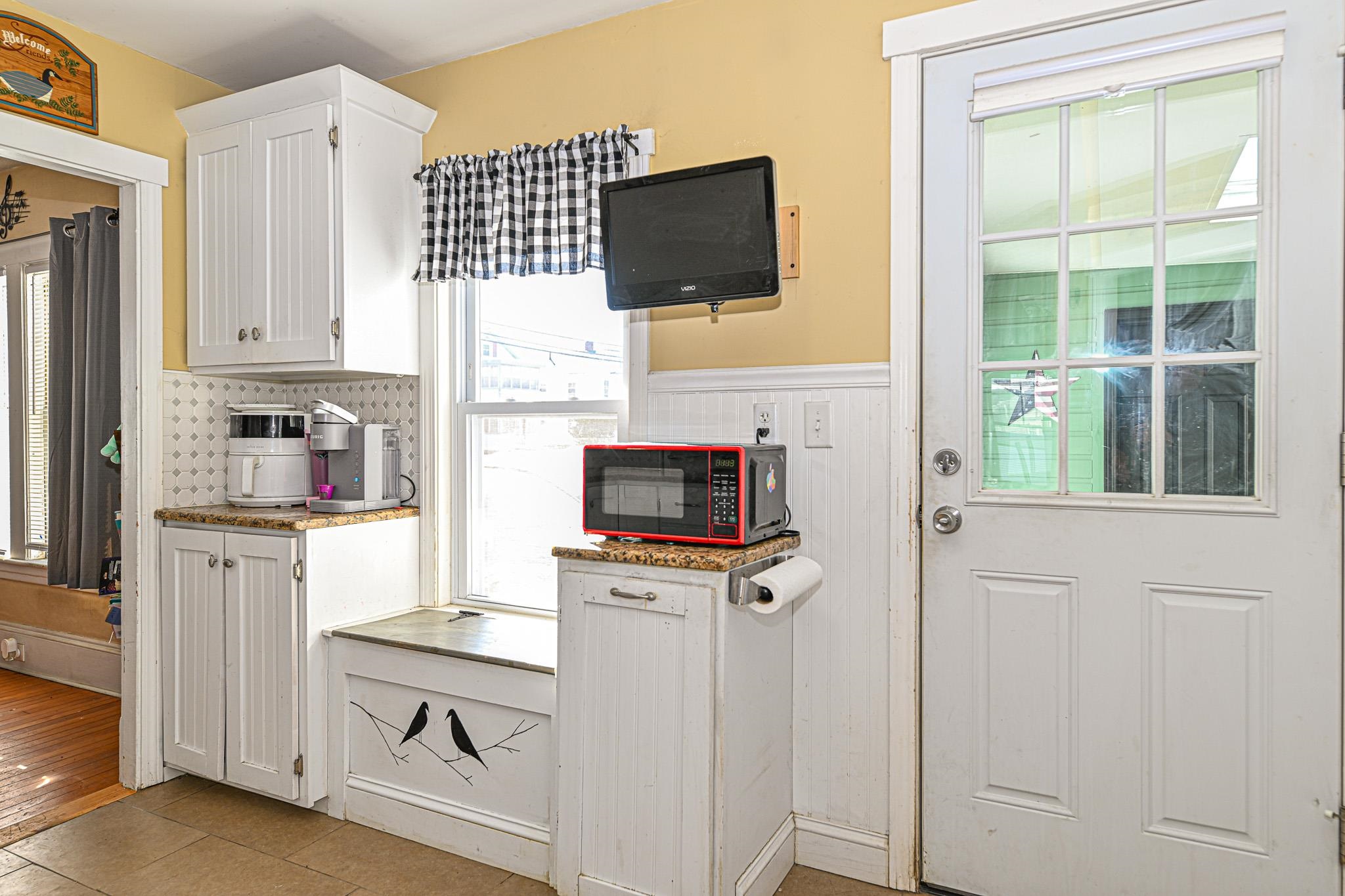 49 Washington Street Rochester, NH 03867 - Photo 10 of 35