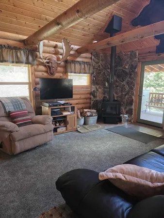$750,500 | 44 Porcupine Drive, Dubois, WY 82513