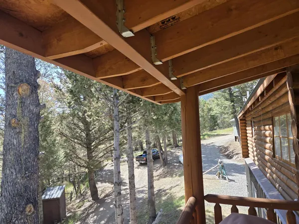 $750,500 | 44 Porcupine Drive, Dubois, WY 82513
