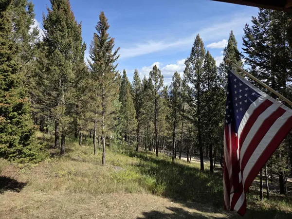 $750,500 | 44 Porcupine Drive, Dubois, WY 82513