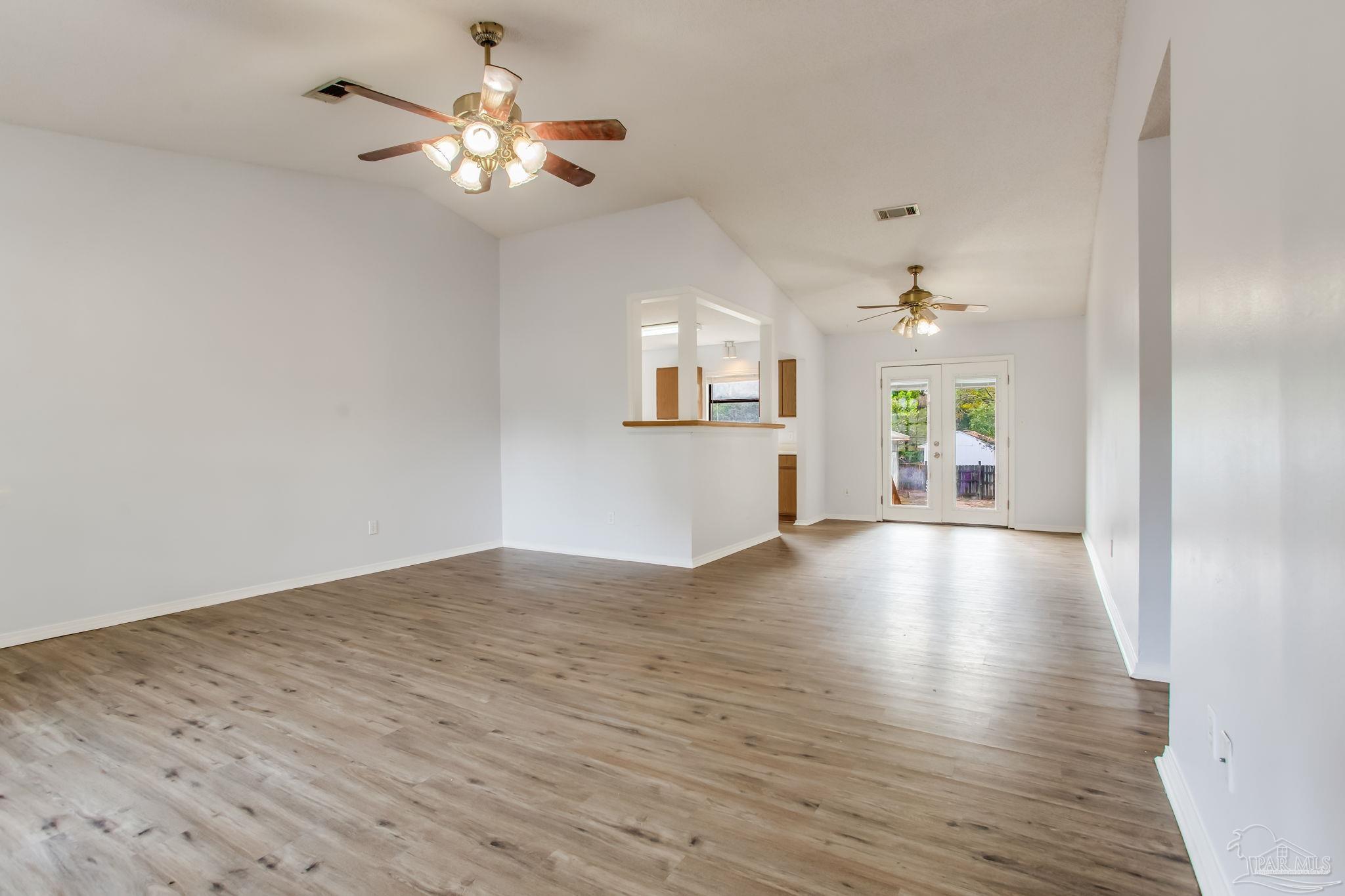 6718 Bellview Pines Road Pensacola, FL 32526 - Photo 4 of 25