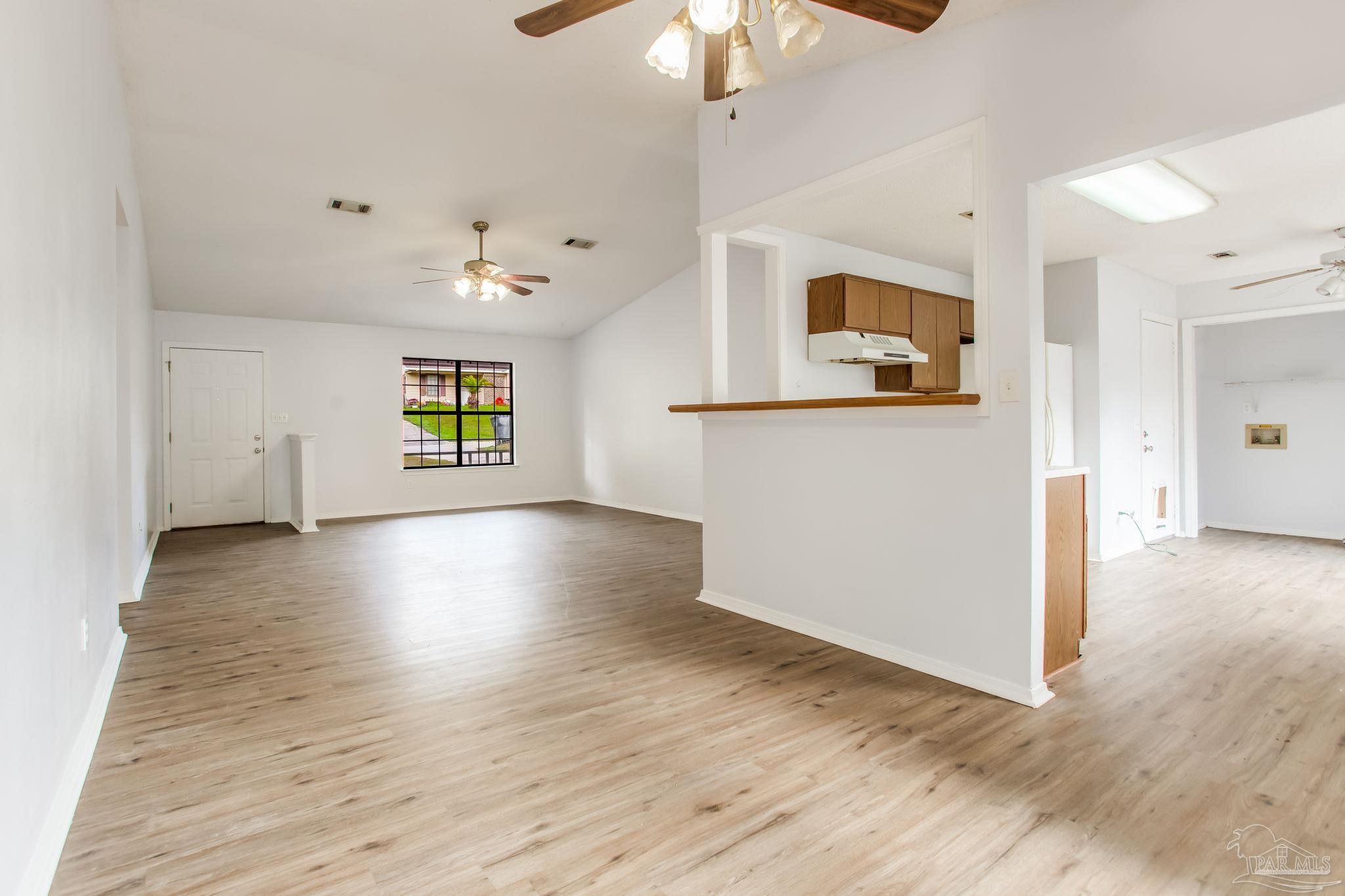 6718 Bellview Pines Road Pensacola, FL 32526 - Photo 5 of 25