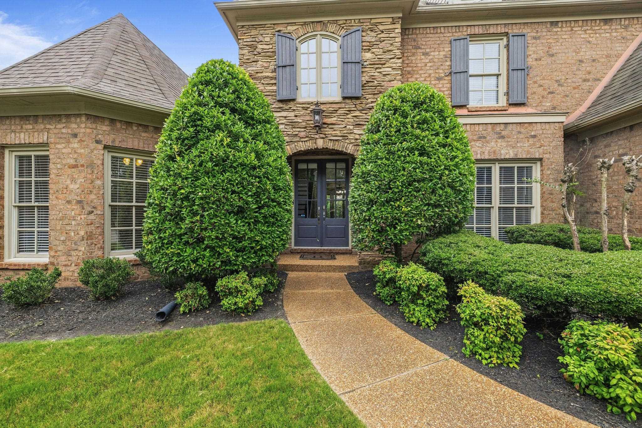 842 Shadow Walk Lane Collierville, TN 38017 - Photo 4 of 40