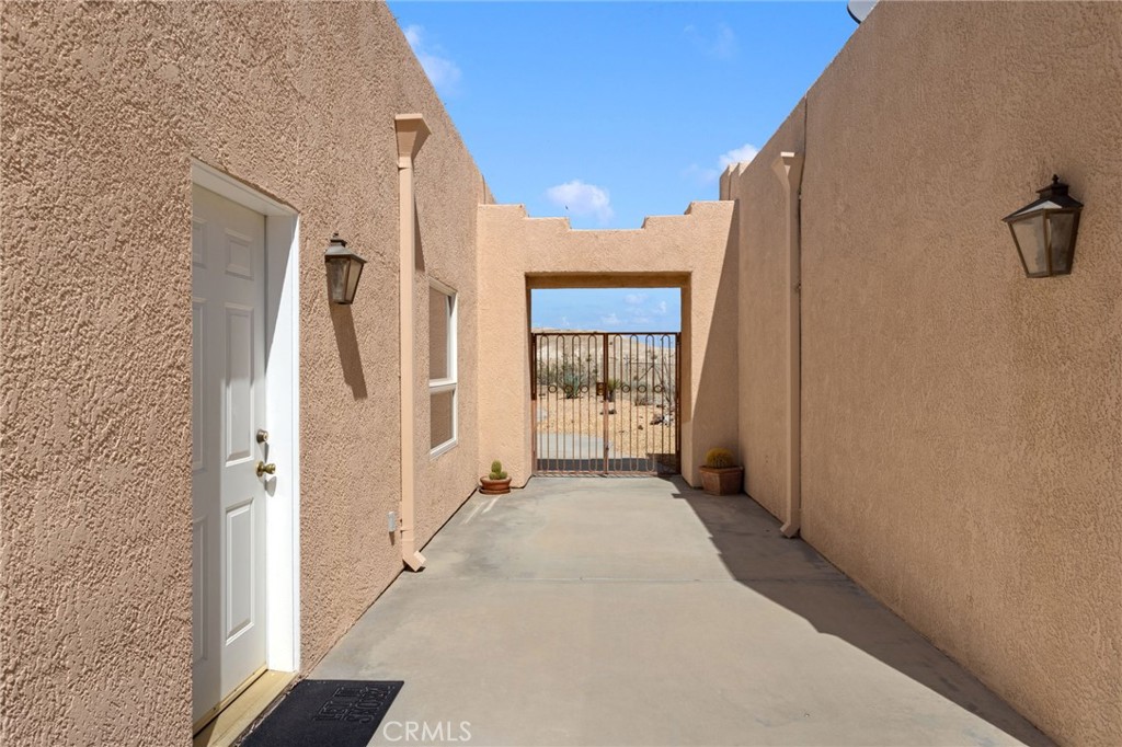 16222 Wild Road Helendale, CA 92342 - Photo 4 of 75