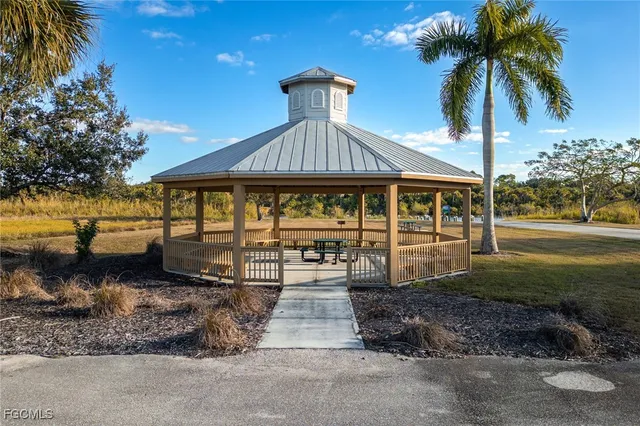 $650,000 | 22912 Dayflower Lane, Alva, FL 33920