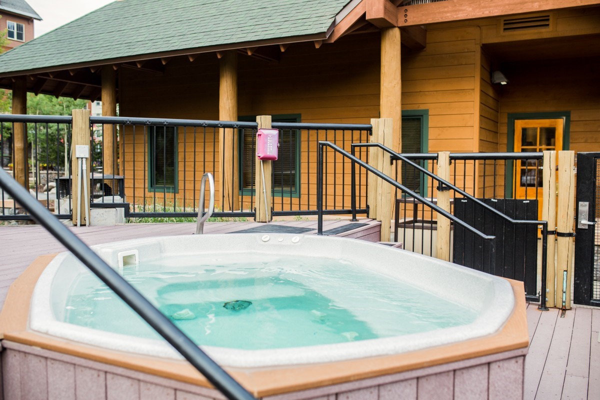 91 River Run Road, Unit 8102 Dillon, CO 80435 - Photo 15 of 25 Arapahoe lodge Hot Tub