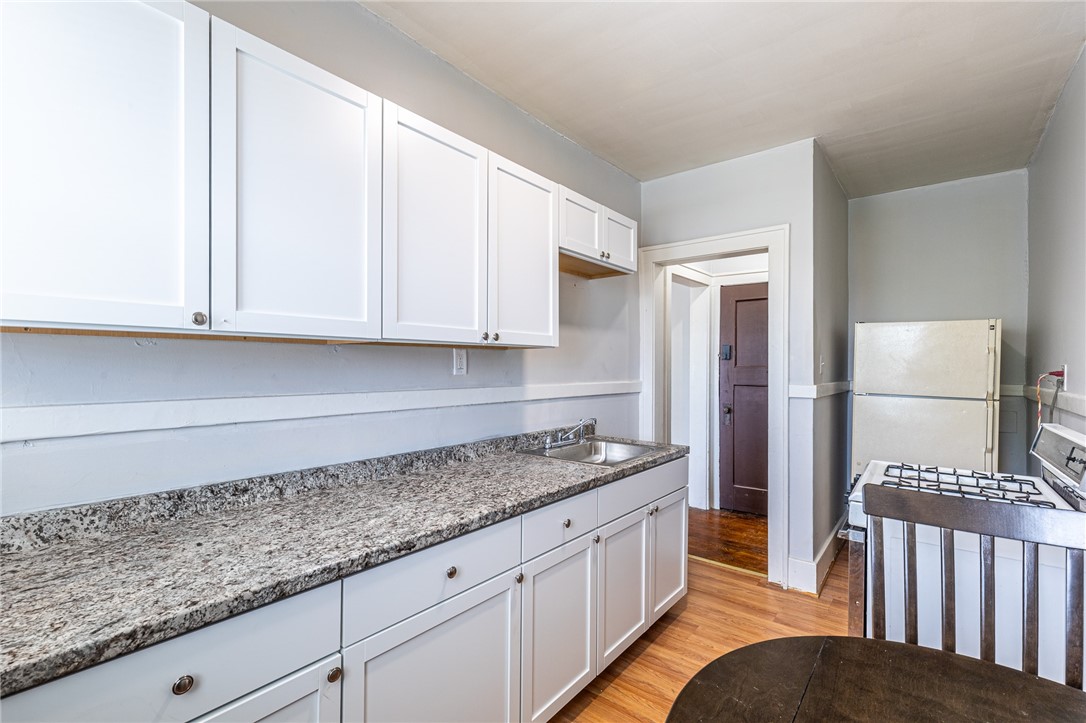 865 Lake Avenue Rochester, NY 14613 - Photo 16 of 34
