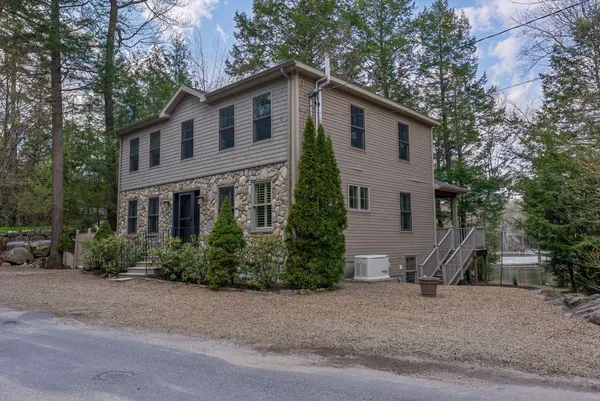$1,600,000 | 36 Whittemore Cove Road, Raymond, ME 04071