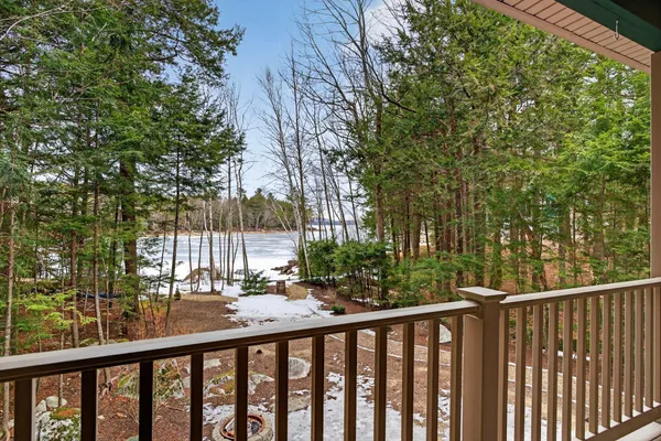 $1,650,000 | 36 Whittemore Cove Road, Raymond, ME 04071