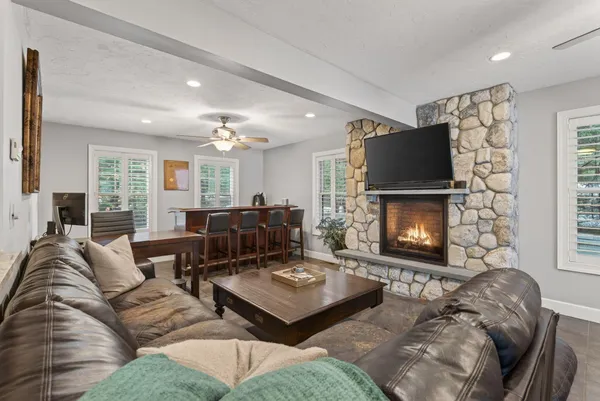 $1,700,000 | 36 Whittemore Cove Road, Raymond, ME 04071