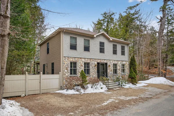 $1,700,000 | 36 Whittemore Cove Road, Raymond, ME 04071