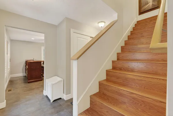 $1,700,000 | 36 Whittemore Cove Road, Raymond, ME 04071