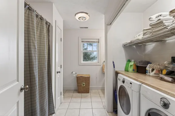 $1,700,000 | 36 Whittemore Cove Road, Raymond, ME 04071