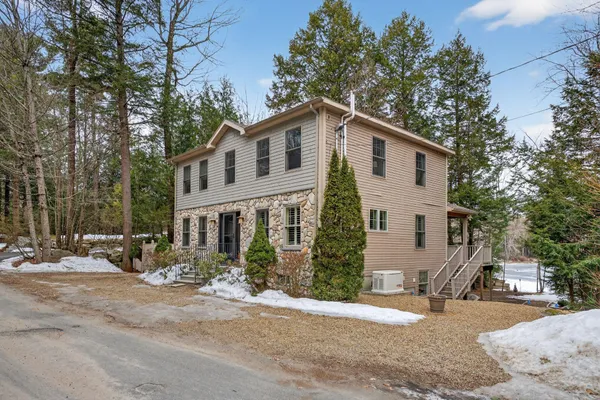 $1,700,000 | 36 Whittemore Cove Road, Raymond, ME 04071