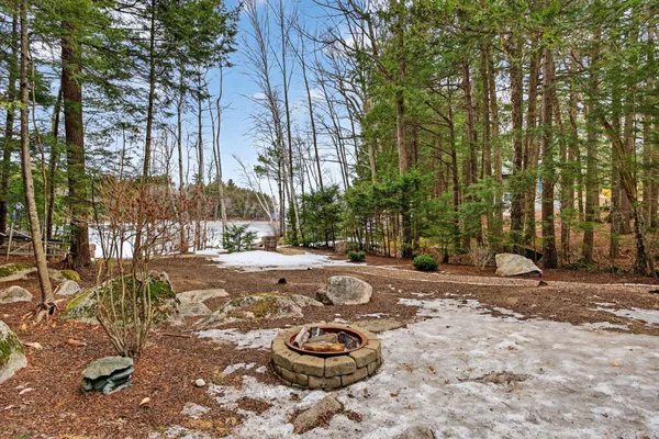 $1,700,000 | 36 Whittemore Cove Road, Raymond, ME 04071