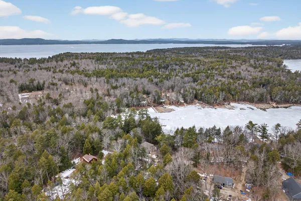 $1,700,000 | 36 Whittemore Cove Road, Raymond, ME 04071