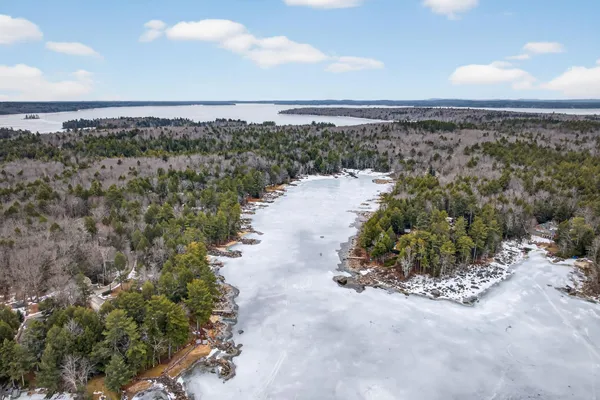 $1,700,000 | 36 Whittemore Cove Road, Raymond, ME 04071