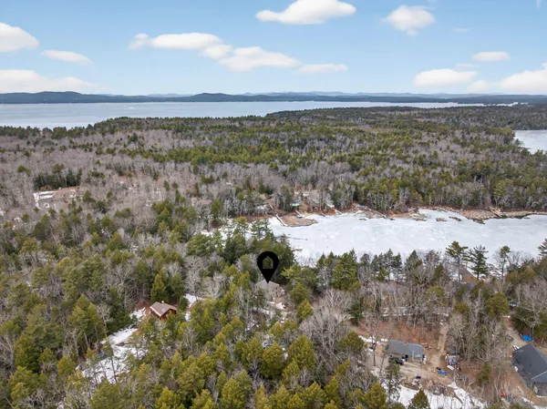 $1,700,000 | 36 Whittemore Cove Road, Raymond, ME 04071