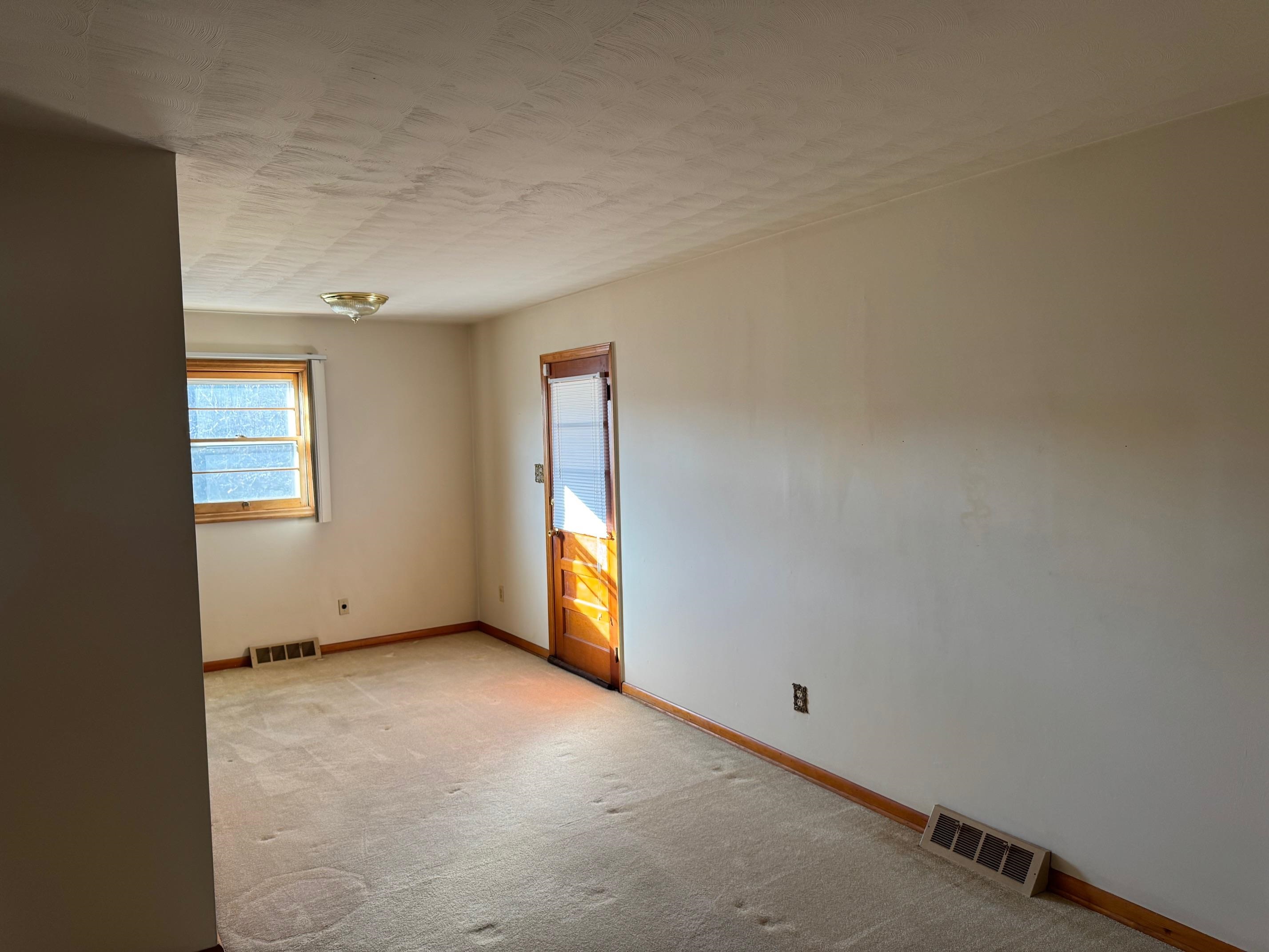 4314 Southview Road Ashland, KY 41101 - Photo 3 of 14